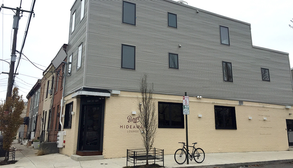 burgs-hideaway-lounge-point-breeze