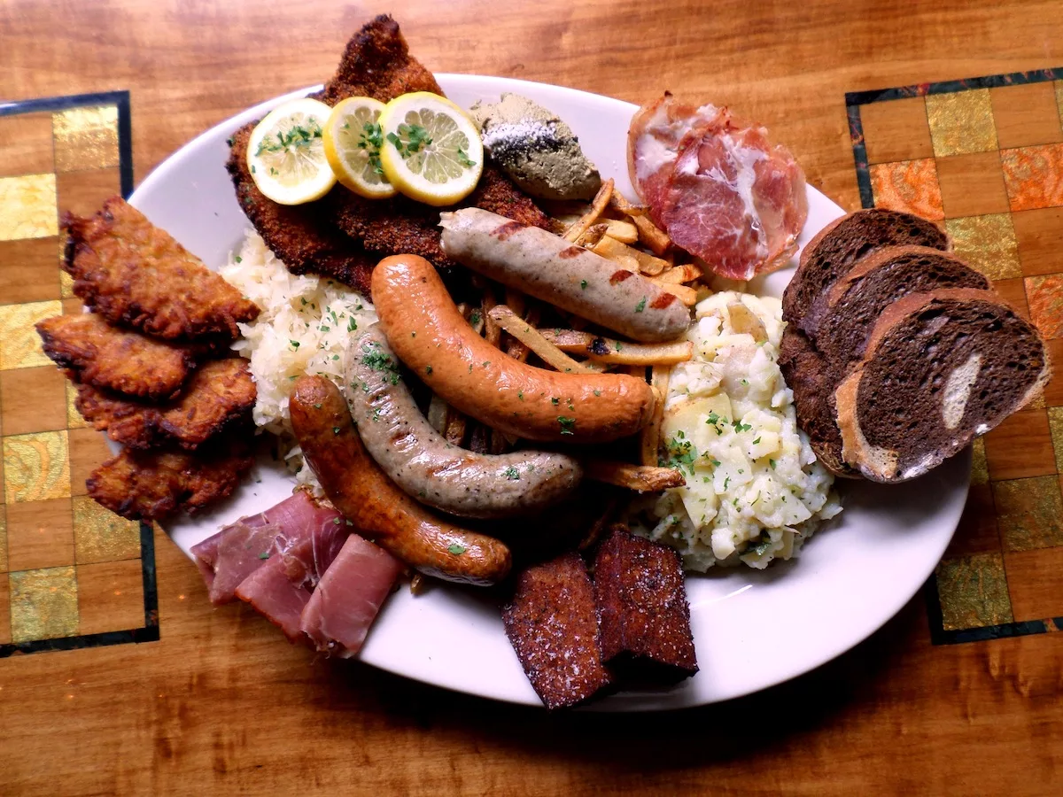 BRU Craft & Wurst Anniversary Festival