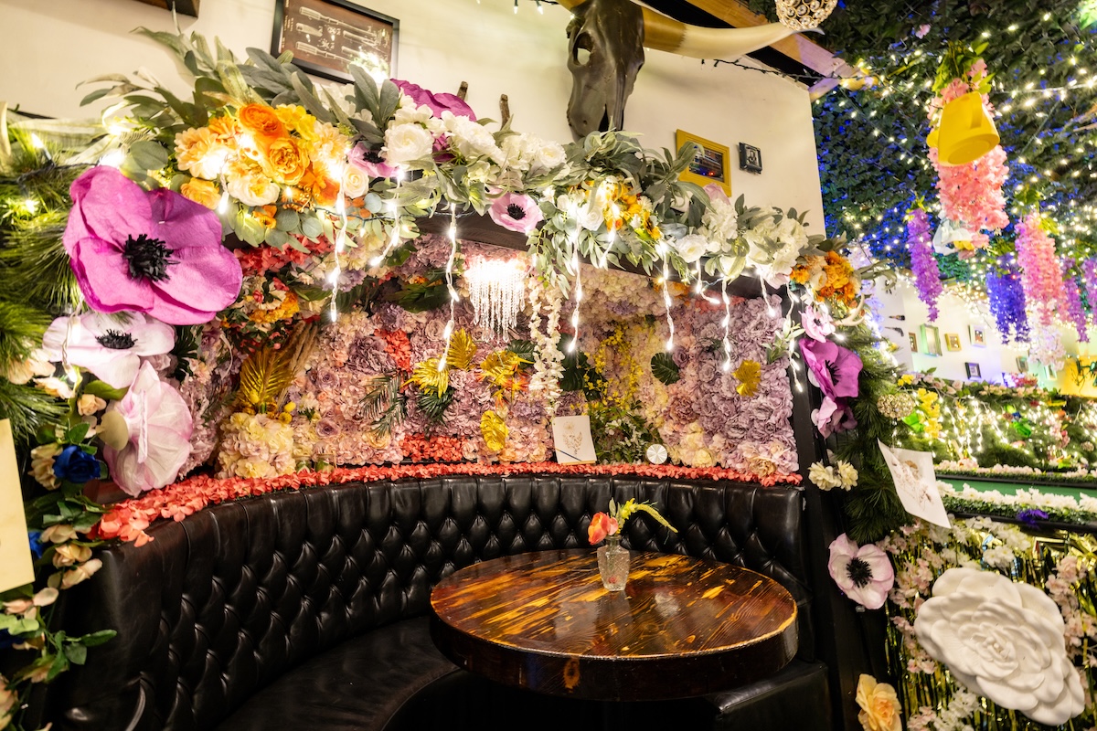 Craftsman Row Saloon Blooming Garden Pop-Up